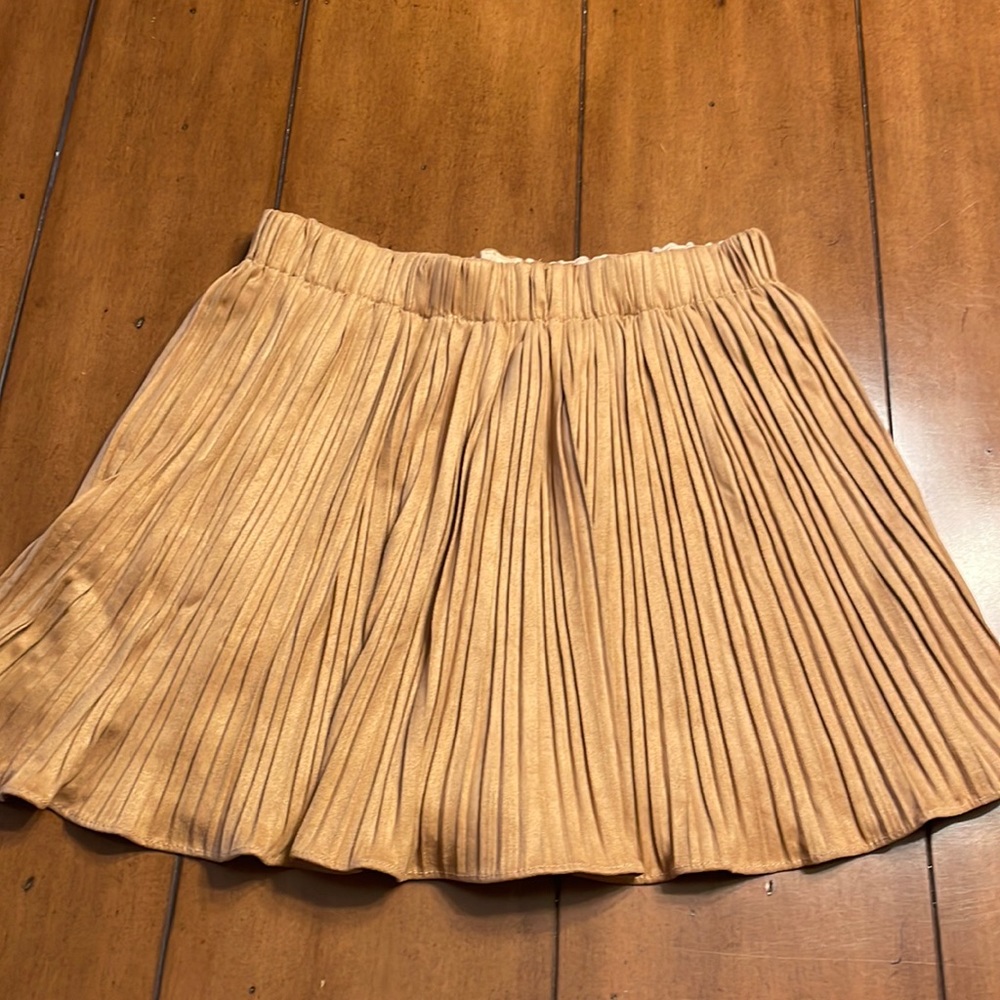 Beige Mini-Skorts